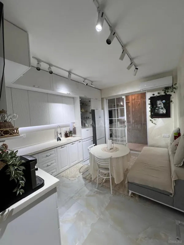 Satılır 3 otaqlı mənzil 107 m²