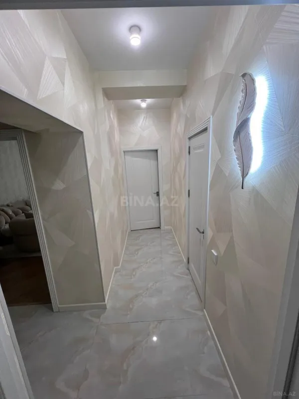 Satılır 3 otaqlı mənzil 107 m²