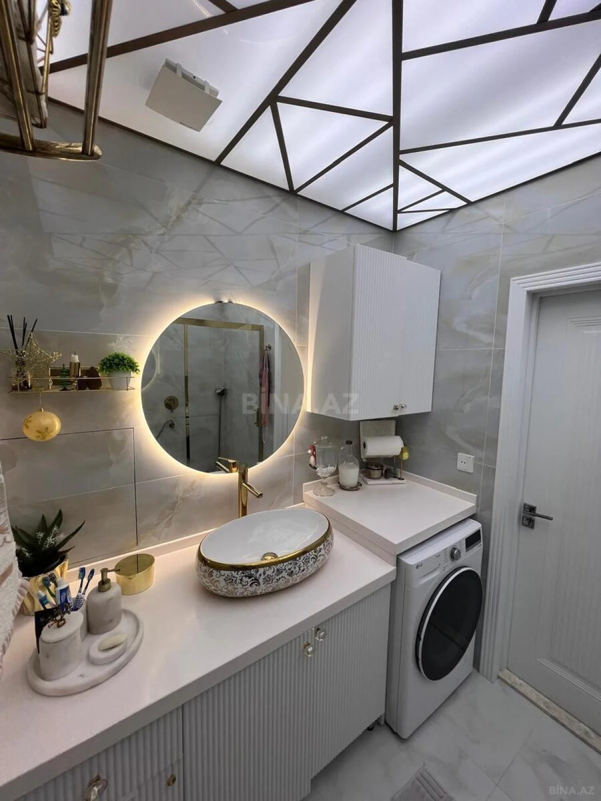 Satılır 3 otaqlı mənzil 107 m²