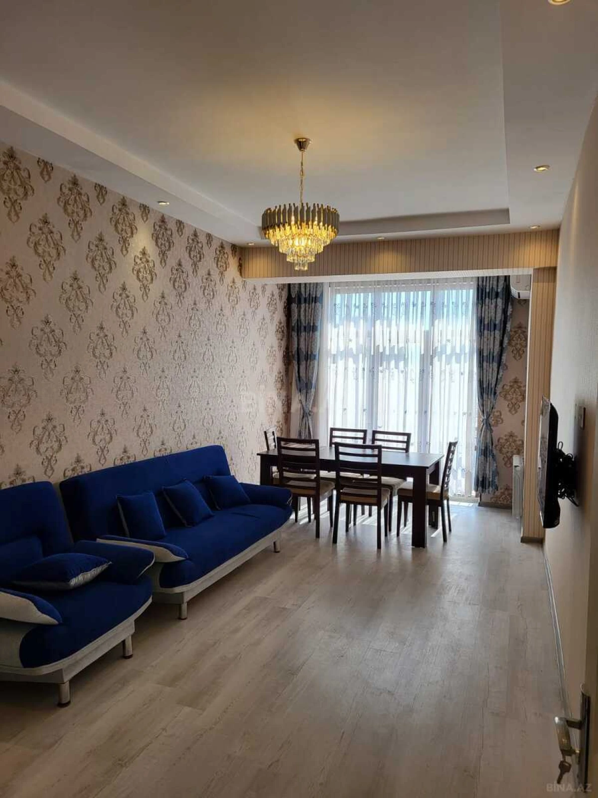 Kirayə verilir 2 otaqlı mənzil 80 m²