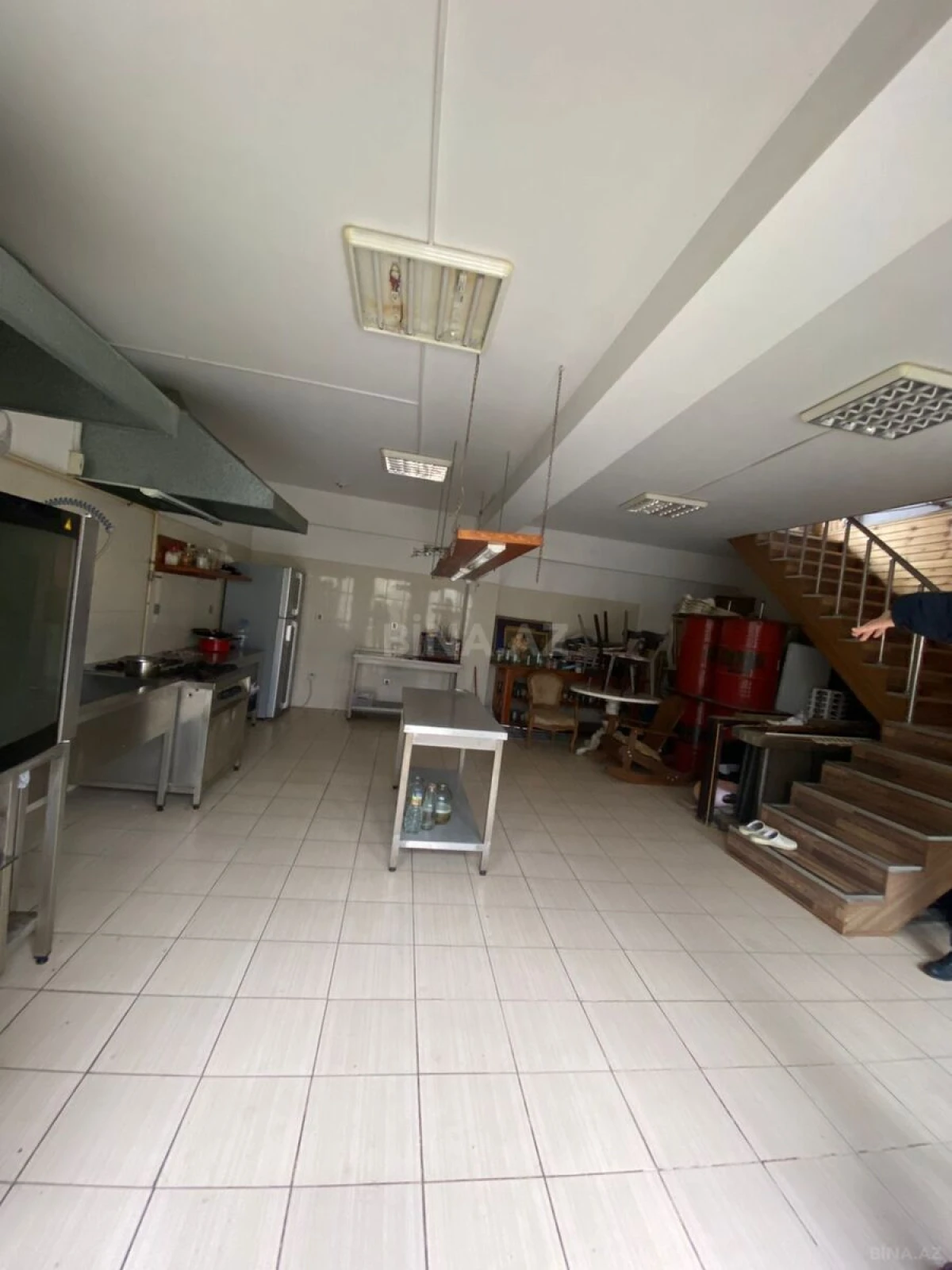 Satılır obyekt 250 m²