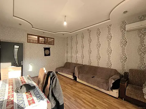 Kirayə verilir 2 otaqlı mənzil 70 m²