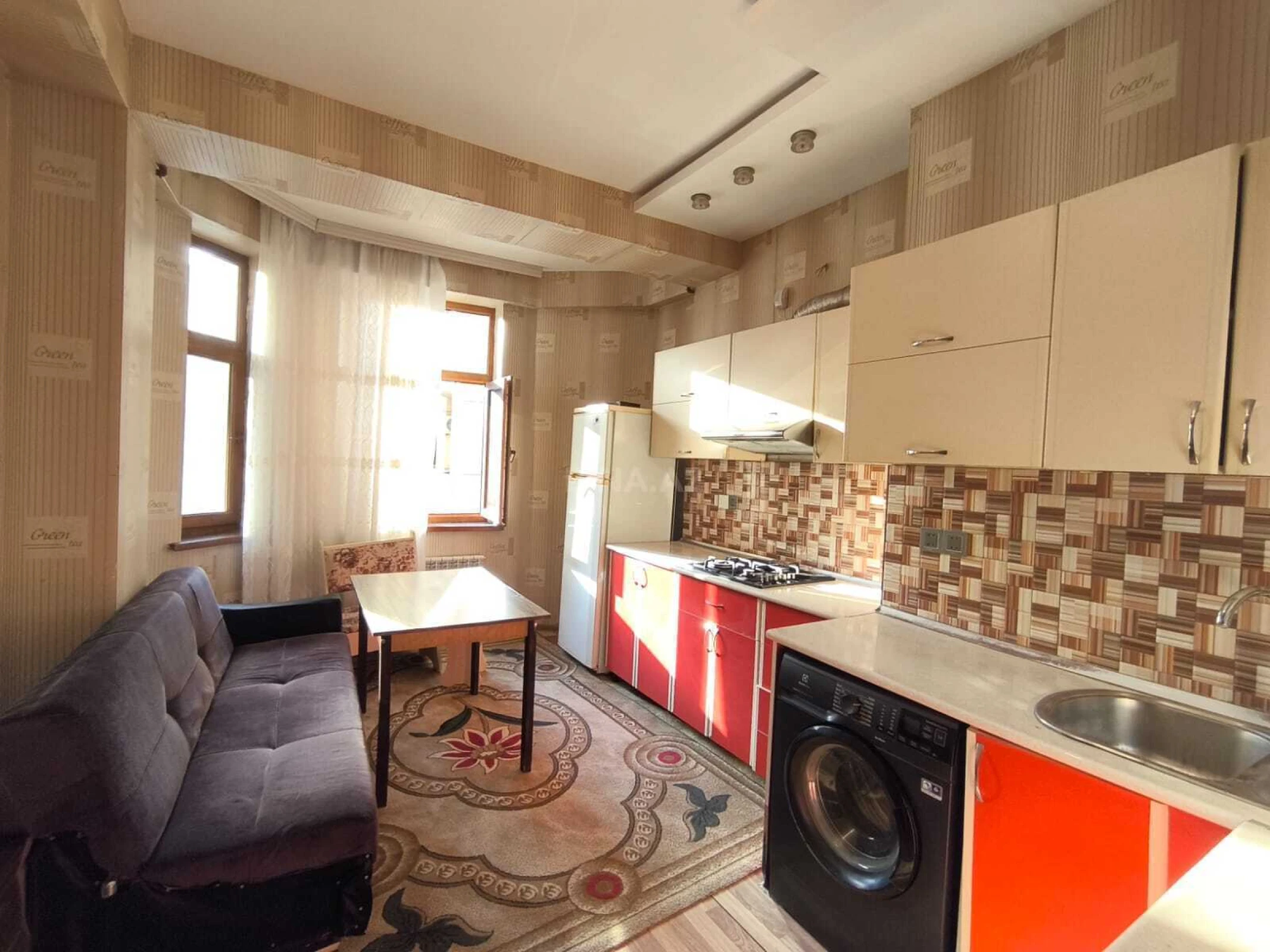 Kirayə verilir 2 otaqlı mənzil 70 m²