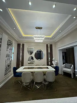 Satılır 4 otaqlı mənzil 208 m²