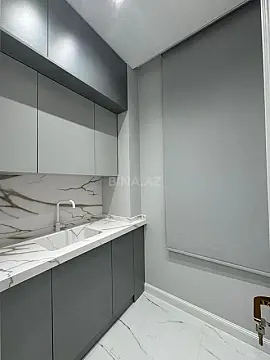 Satılır 4 otaqlı mənzil 208 m²