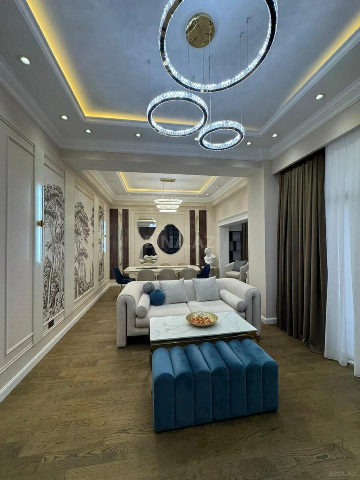 Satılır 4 otaqlı mənzil 208 m²