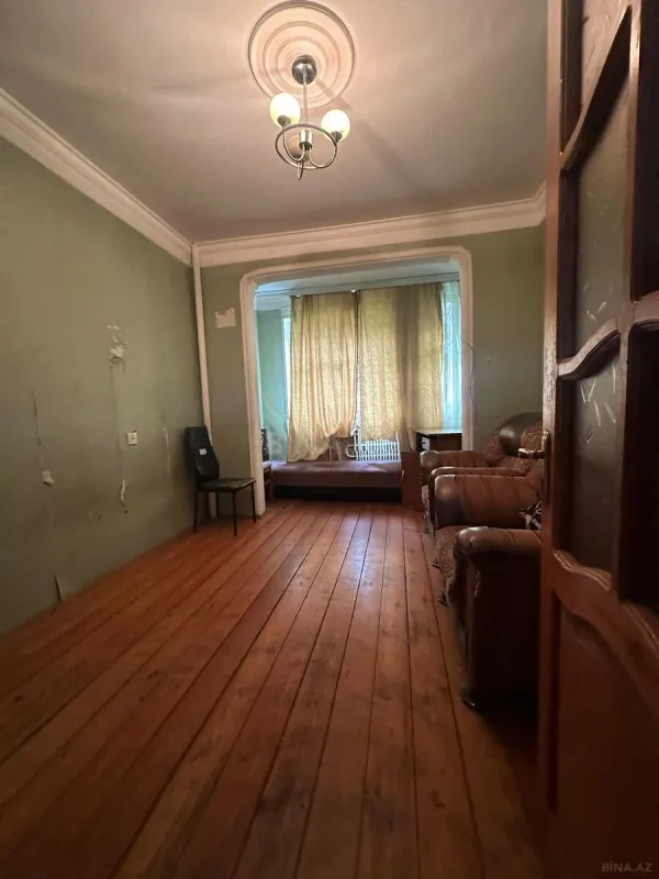 Satılır 4 otaqlı mənzil 100 m²