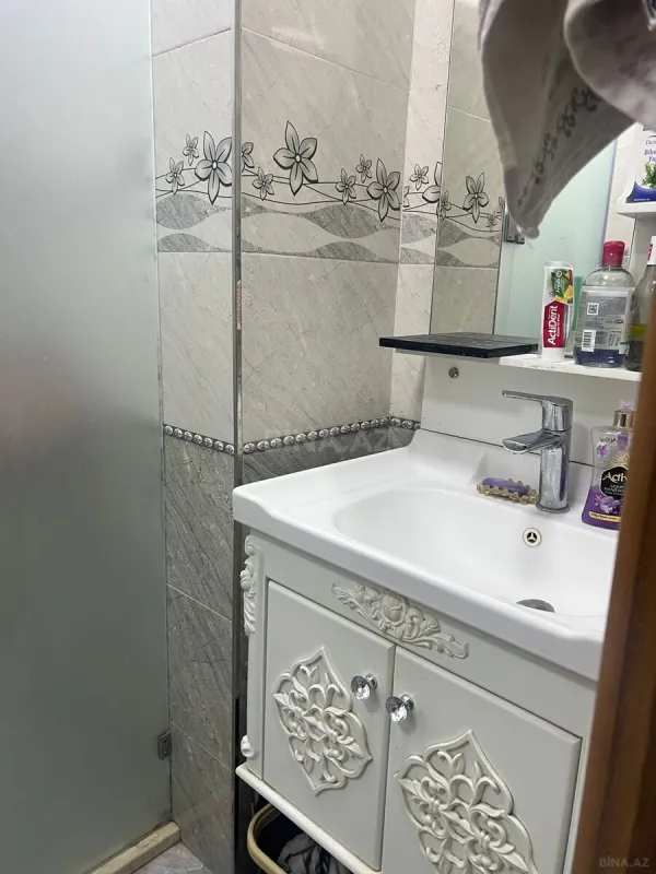 Satılır 3 otaqlı mənzil 105 m²