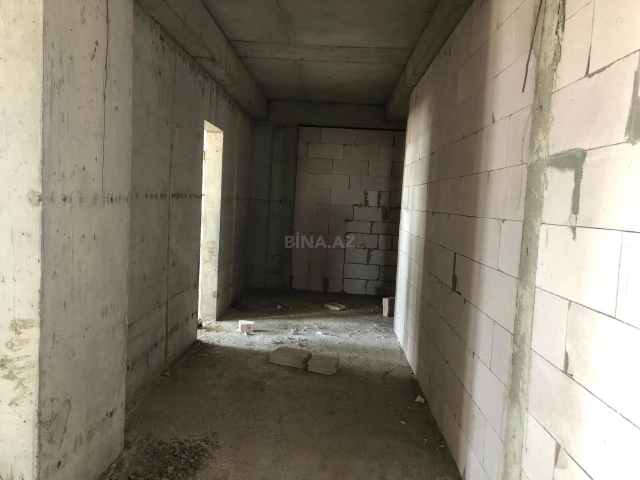 Satılır 2 otaqlı mənzil 115 m²