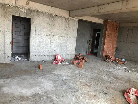 Satılır 2 otaqlı mənzil 115 m²