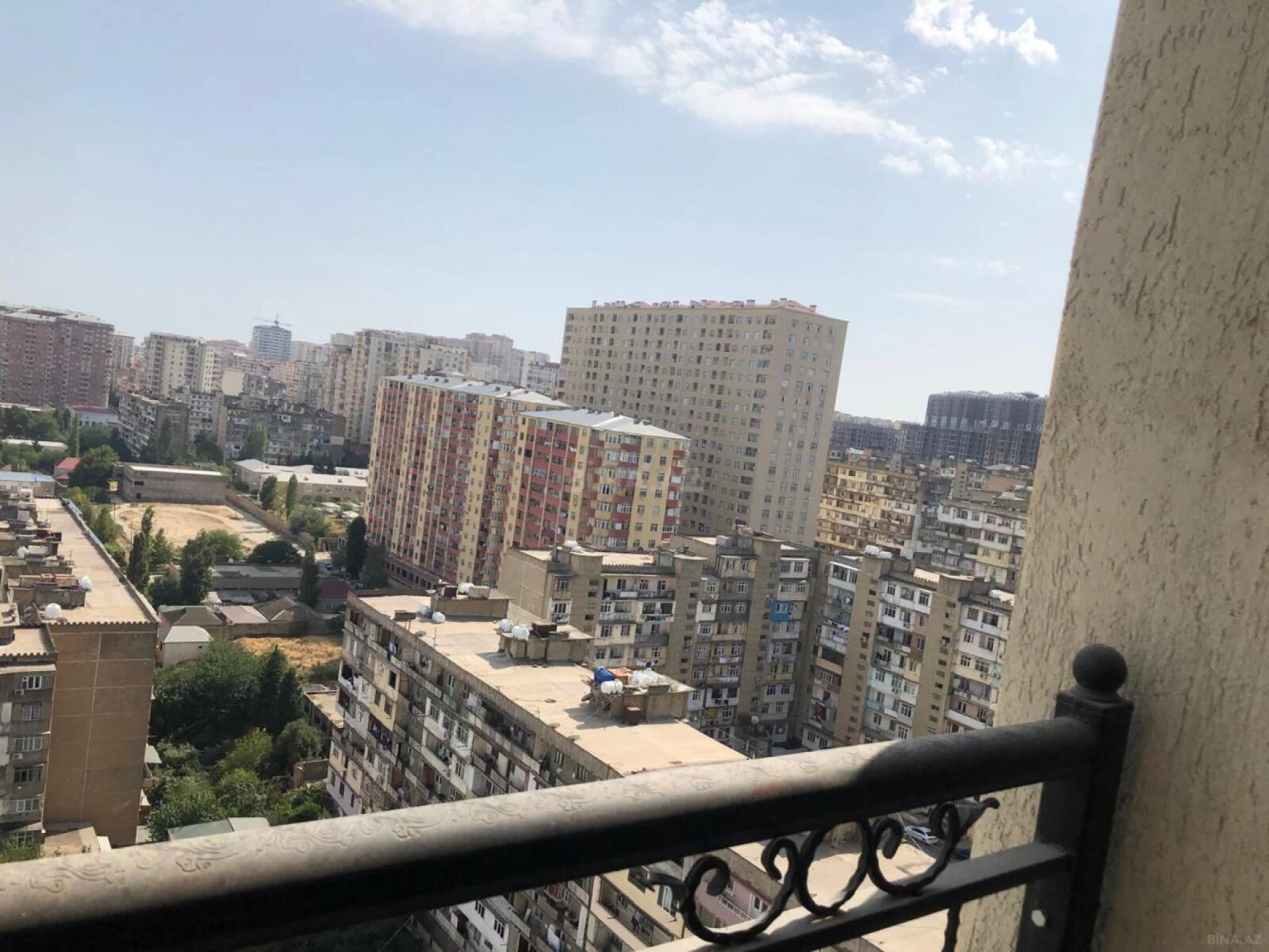 Satılır 2 otaqlı mənzil 115 m²