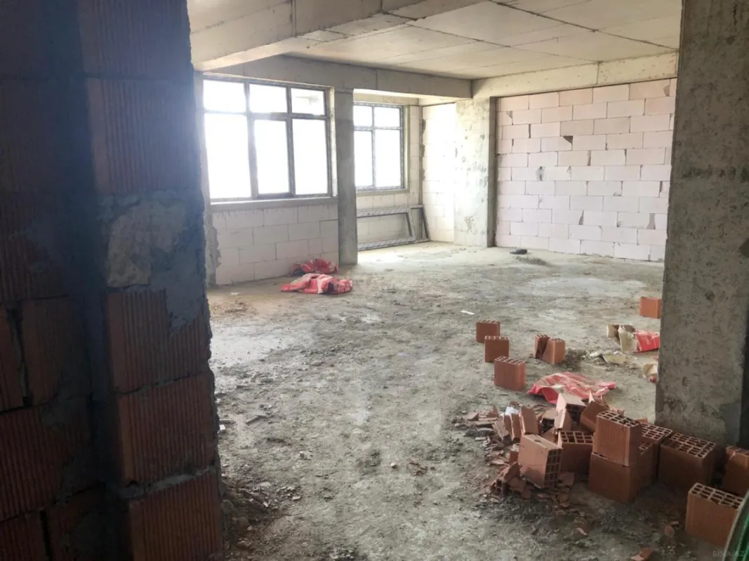 Satılır 2 otaqlı mənzil 115 m²