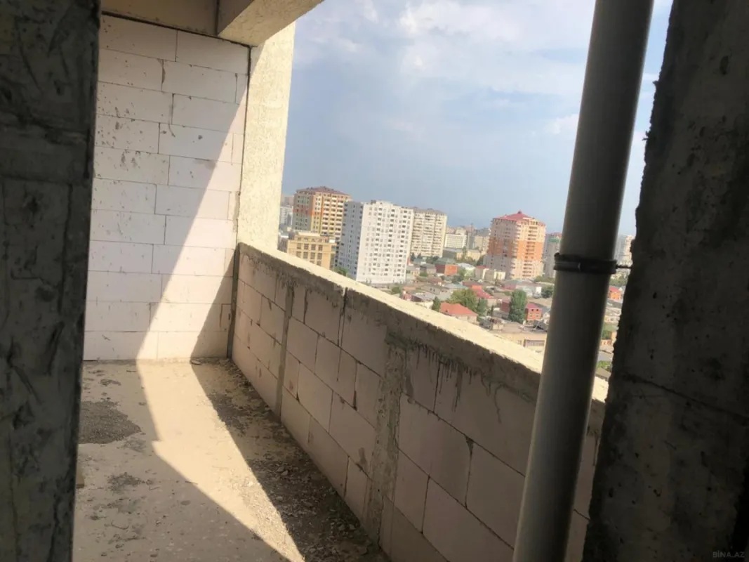 Satılır 2 otaqlı mənzil 115 m²