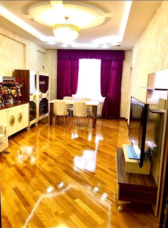 Satılır 3 otaqlı mənzil 110 m²