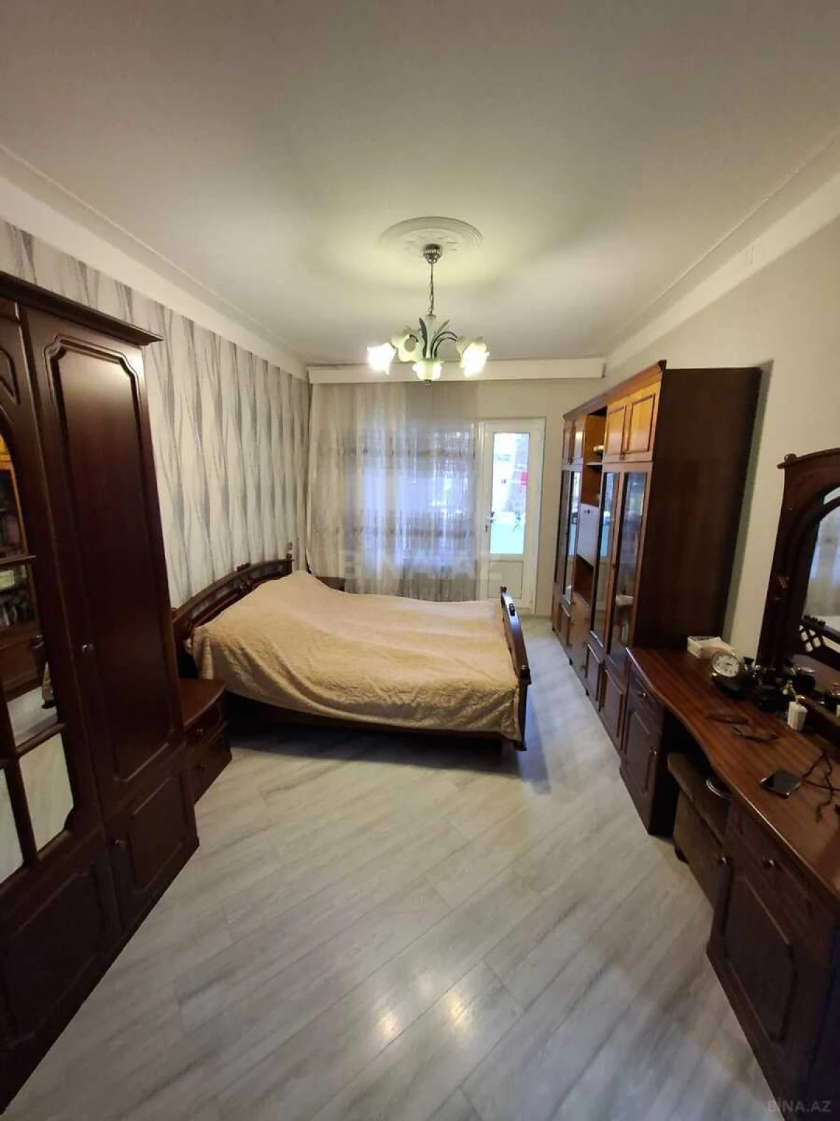 Satılır 4 otaqlı mənzil 90 m²