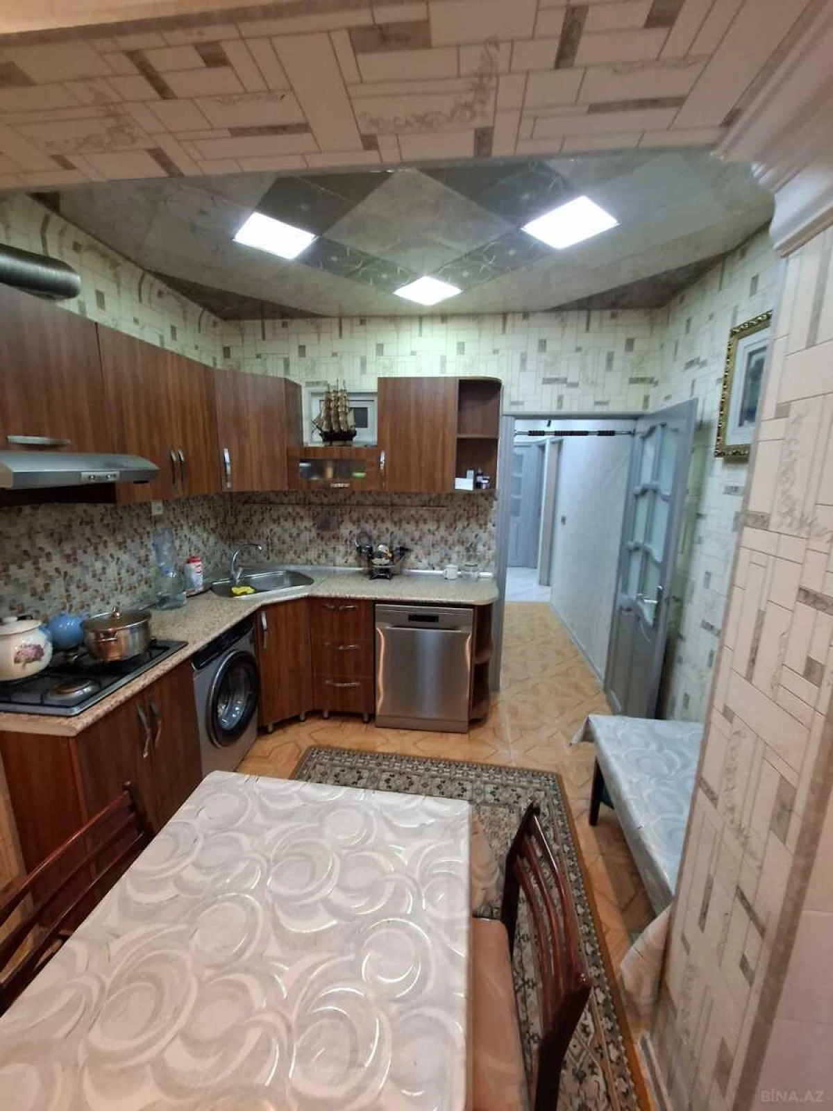 Satılır 4 otaqlı mənzil 90 m²