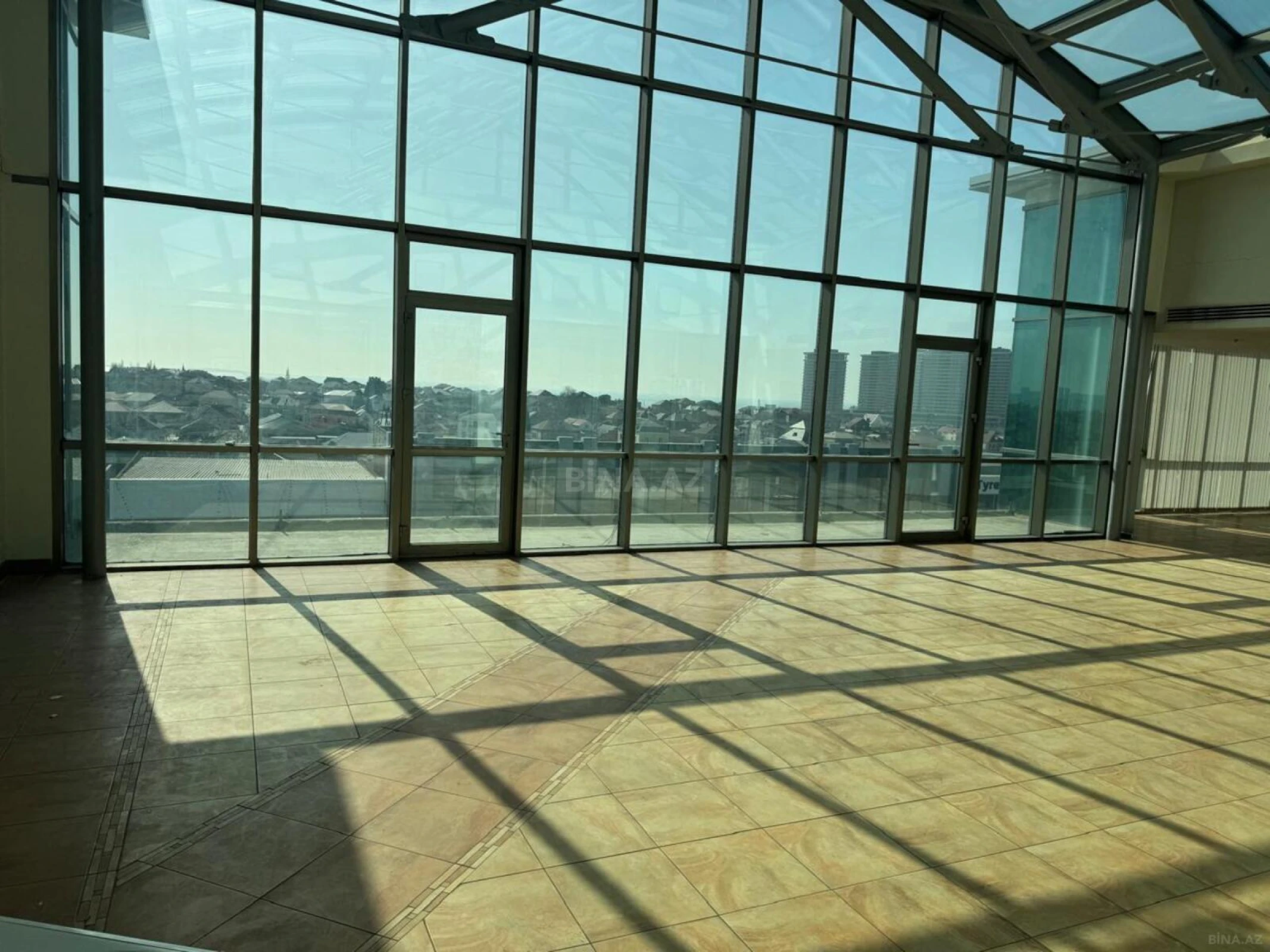 Kirayə verilir obyekt 5400 m²