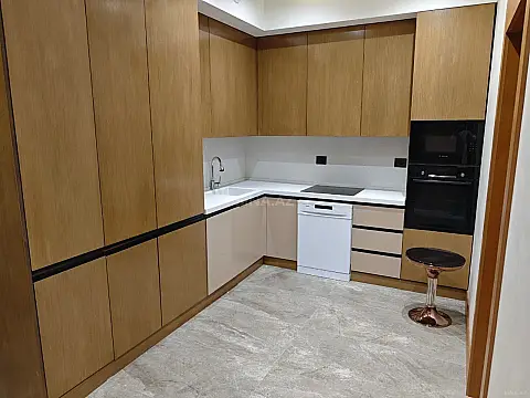 Kirayə verilir 2 otaqlı mənzil 75 m²