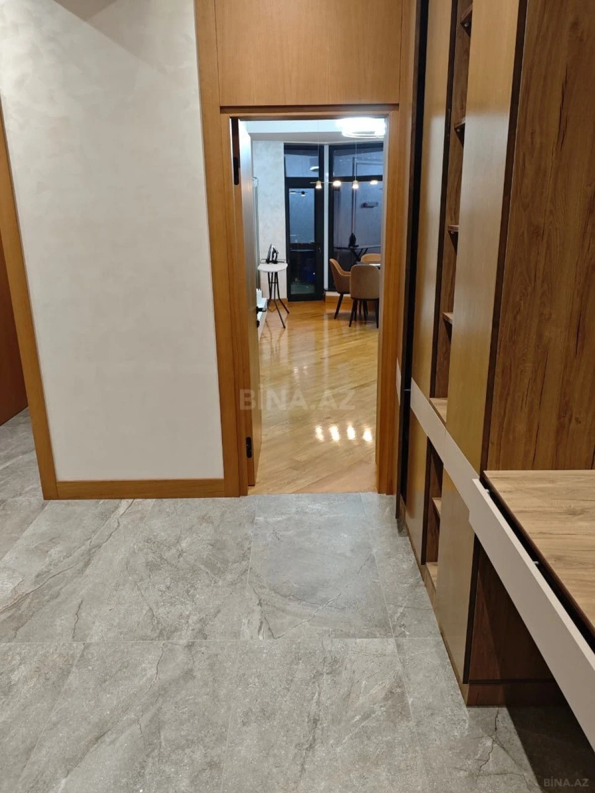 Kirayə verilir 2 otaqlı mənzil 75 m²