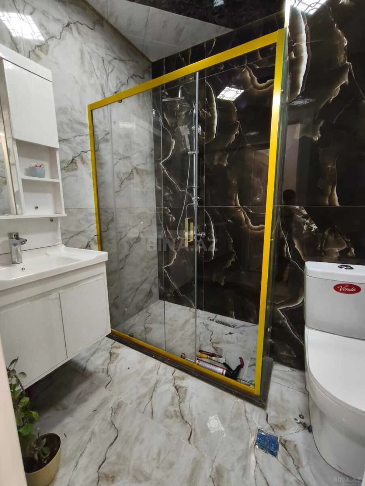 Satılır 2 otaqlı mənzil 65 m²