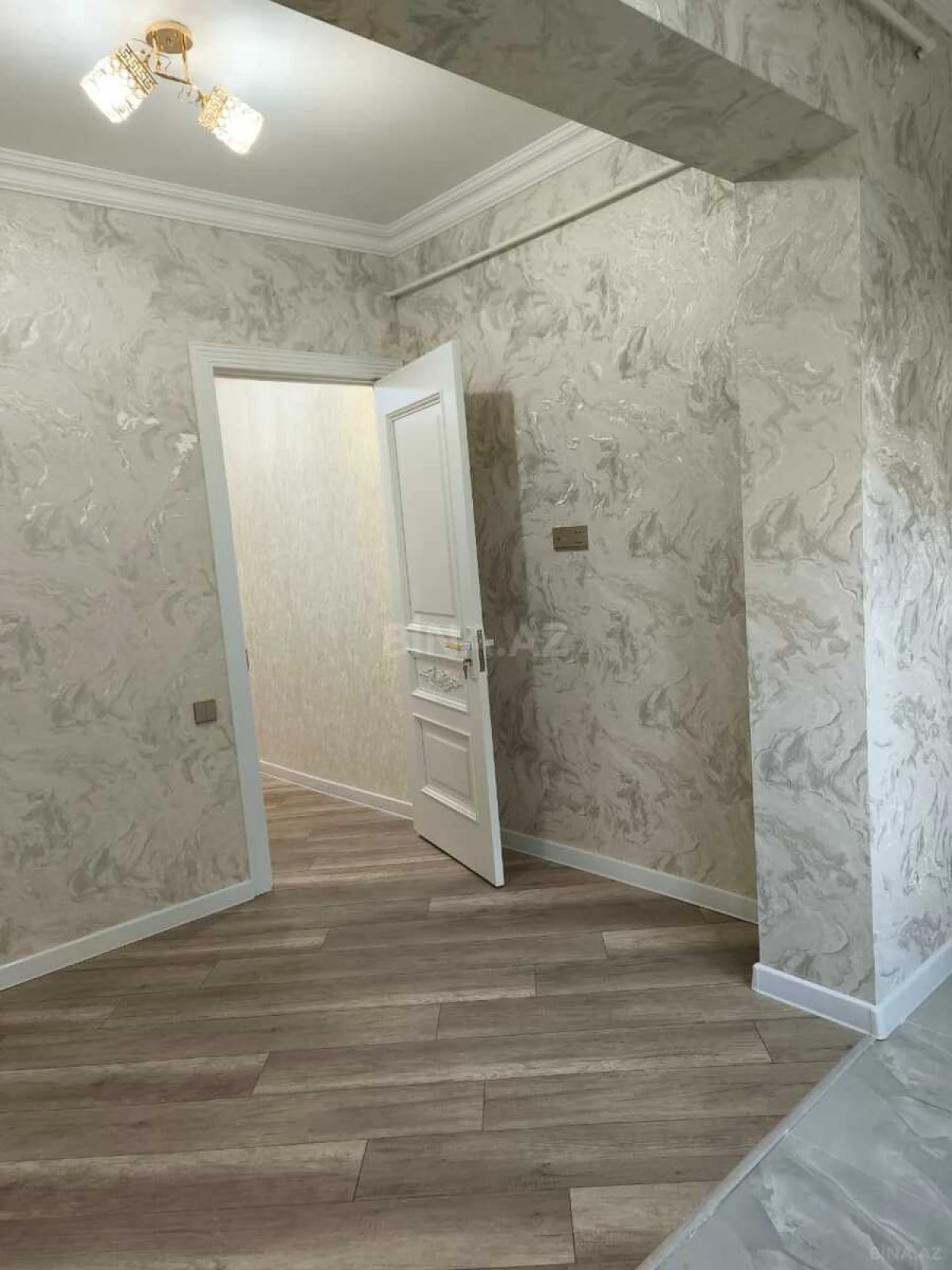 Satılır 2 otaqlı mənzil 65 m²