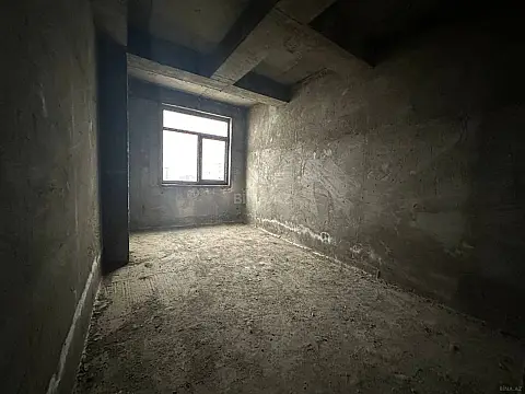 Satılır 3 otaqlı mənzil 146 m²