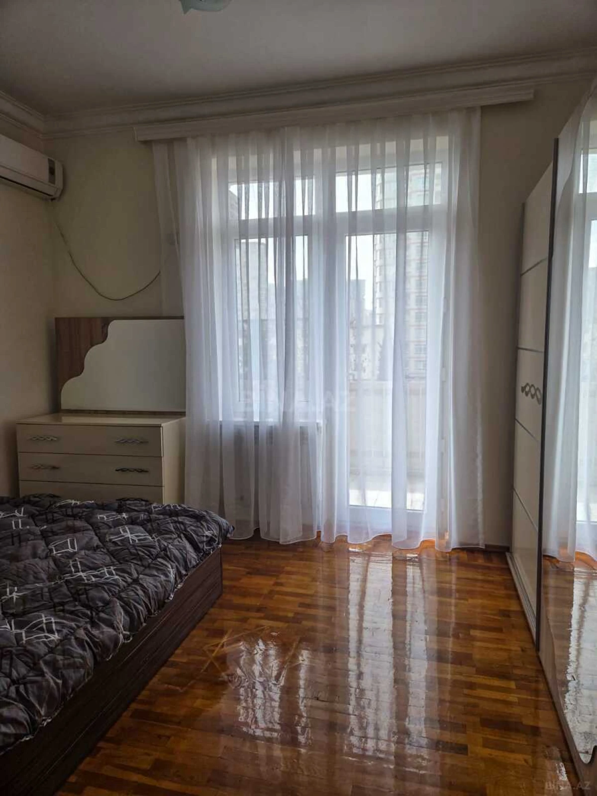 Kirayə verilir 2 otaqlı mənzil 70 m²