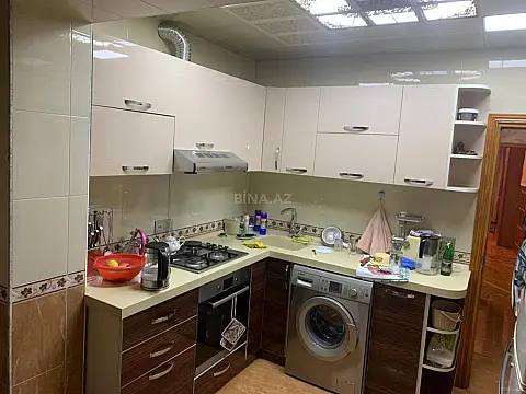 Satılır 4 otaqlı mənzil 100 m²