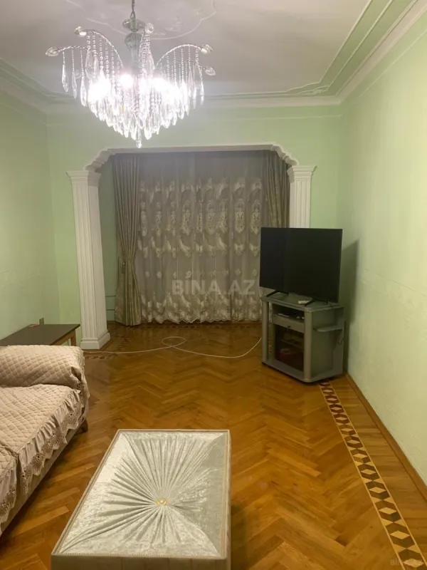 Satılır 4 otaqlı mənzil 100 m²