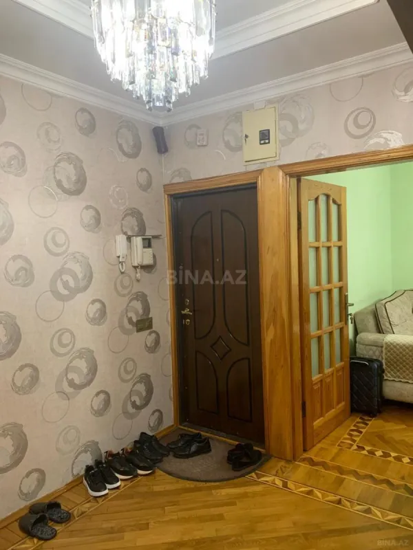 Satılır 4 otaqlı mənzil 100 m²