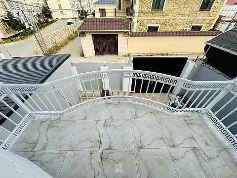 Satılır 4 otaqlı həyət evi 157 m²