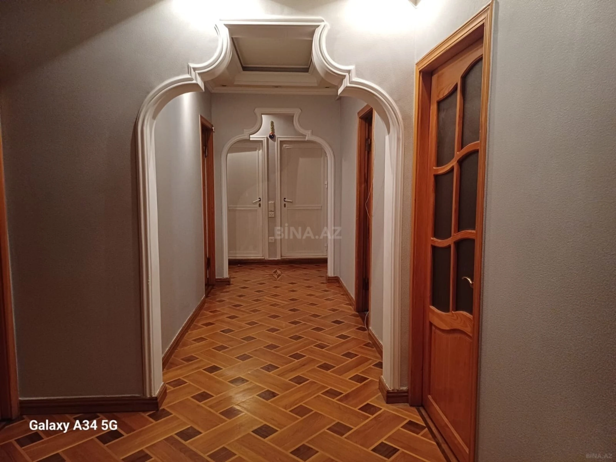 Satılır 5 otaqlı mənzil 115 m²