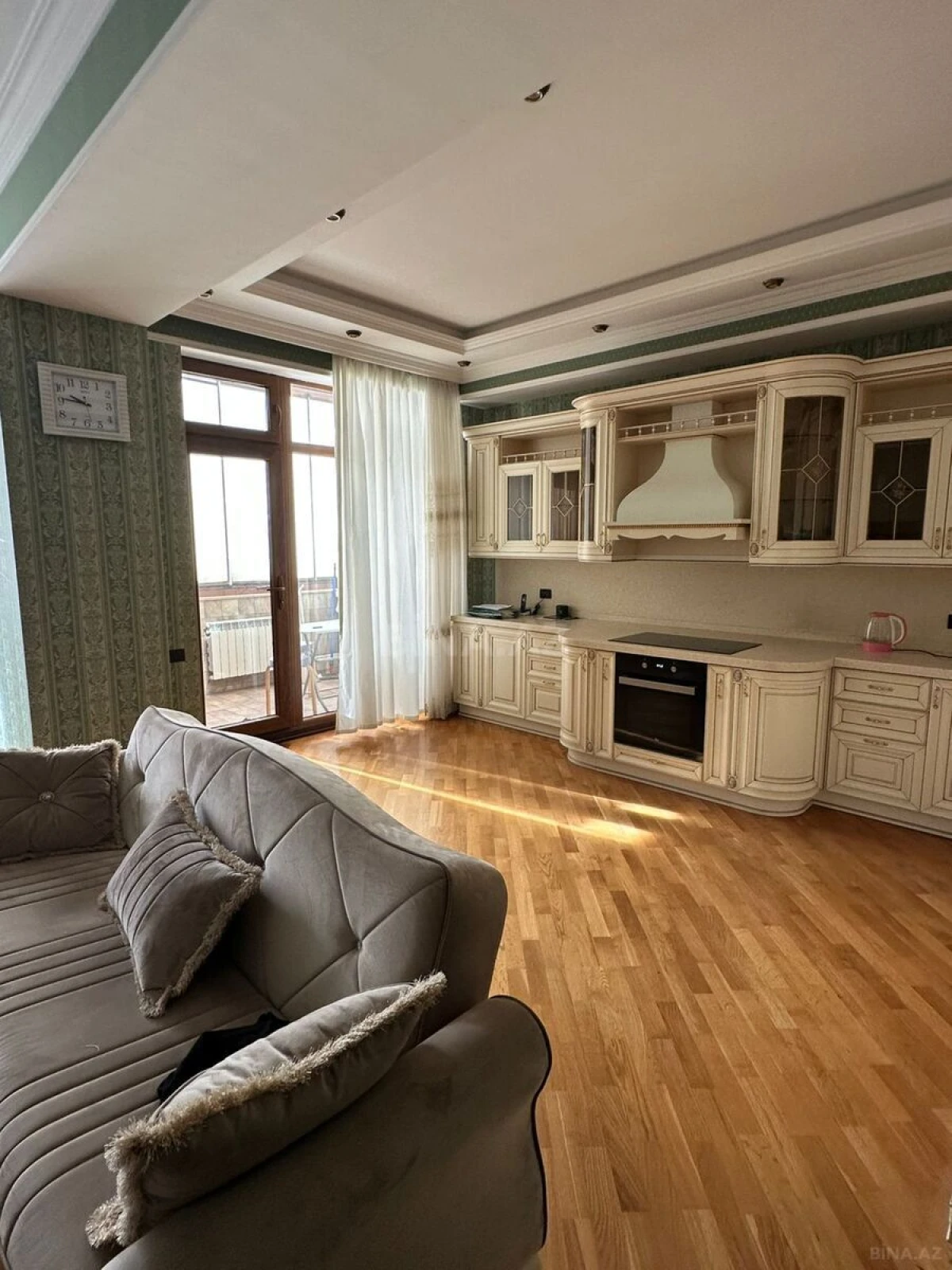 Kirayə verilir 3 otaqlı mənzil 102 m²