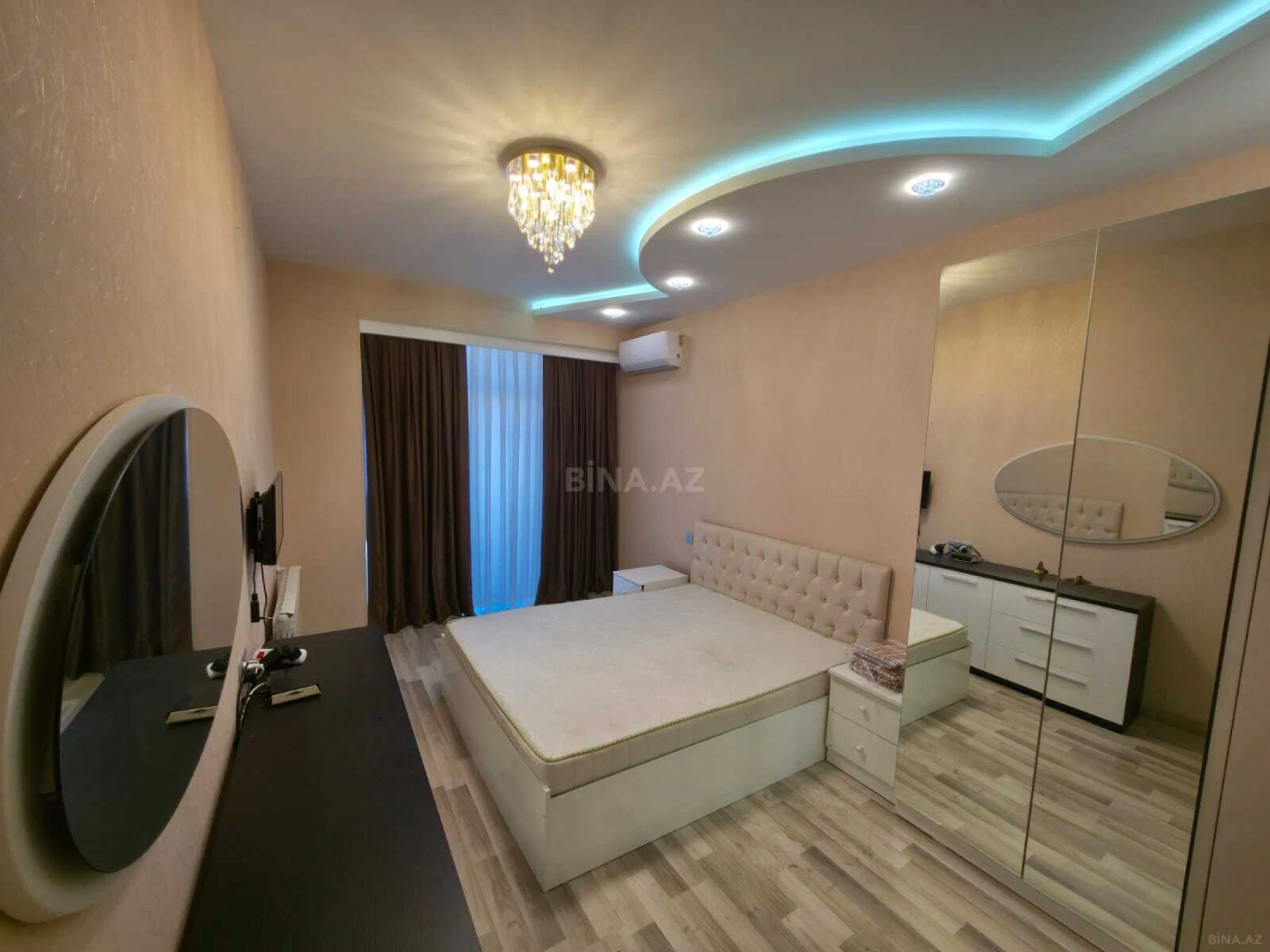Kirayə verilir 4 otaqlı mənzil 148 m²