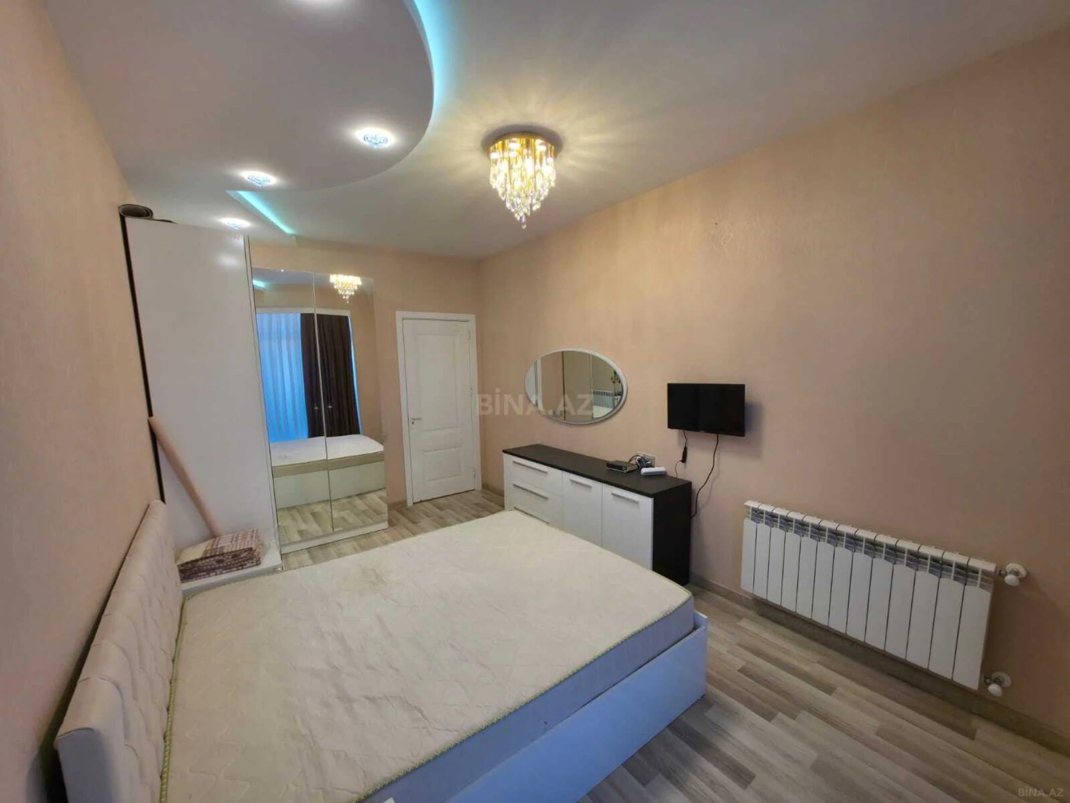 Kirayə verilir 4 otaqlı mənzil 148 m²