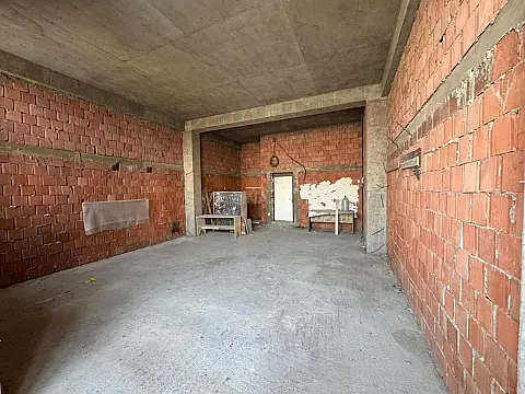 Satılır 2 otaqlı mənzil 72 m²