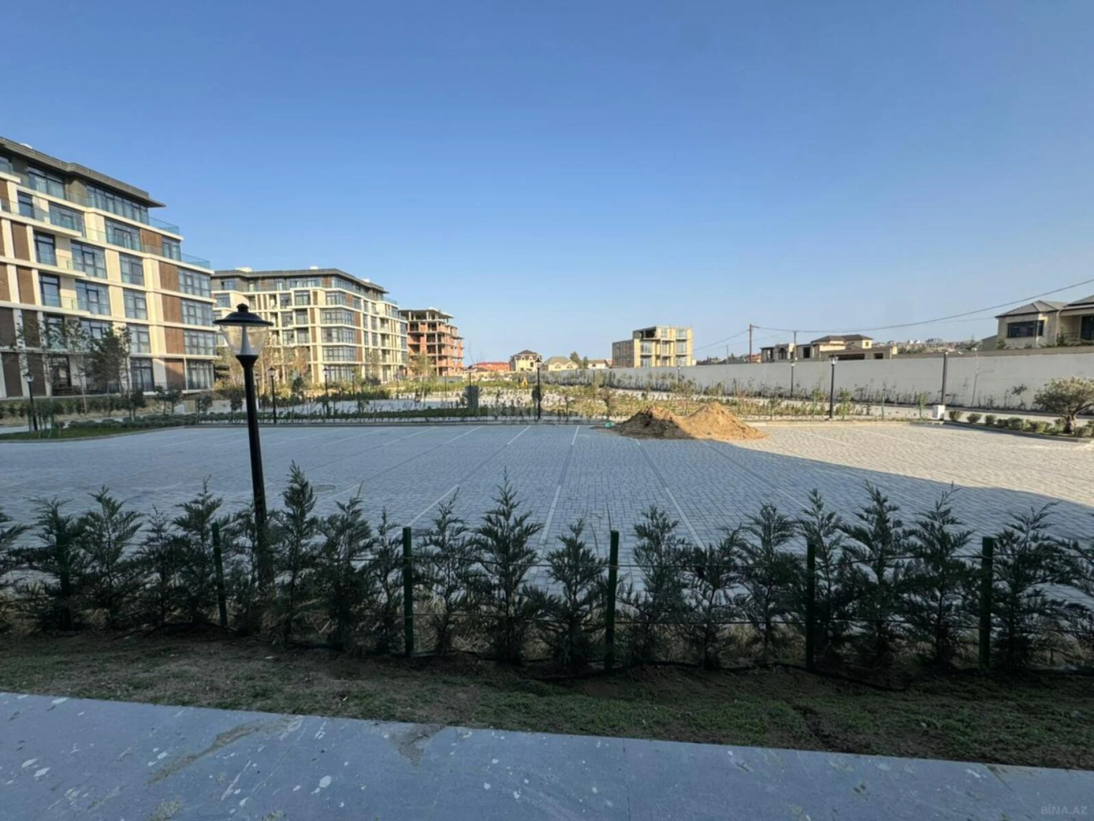 Satılır 2 otaqlı mənzil 72 m²