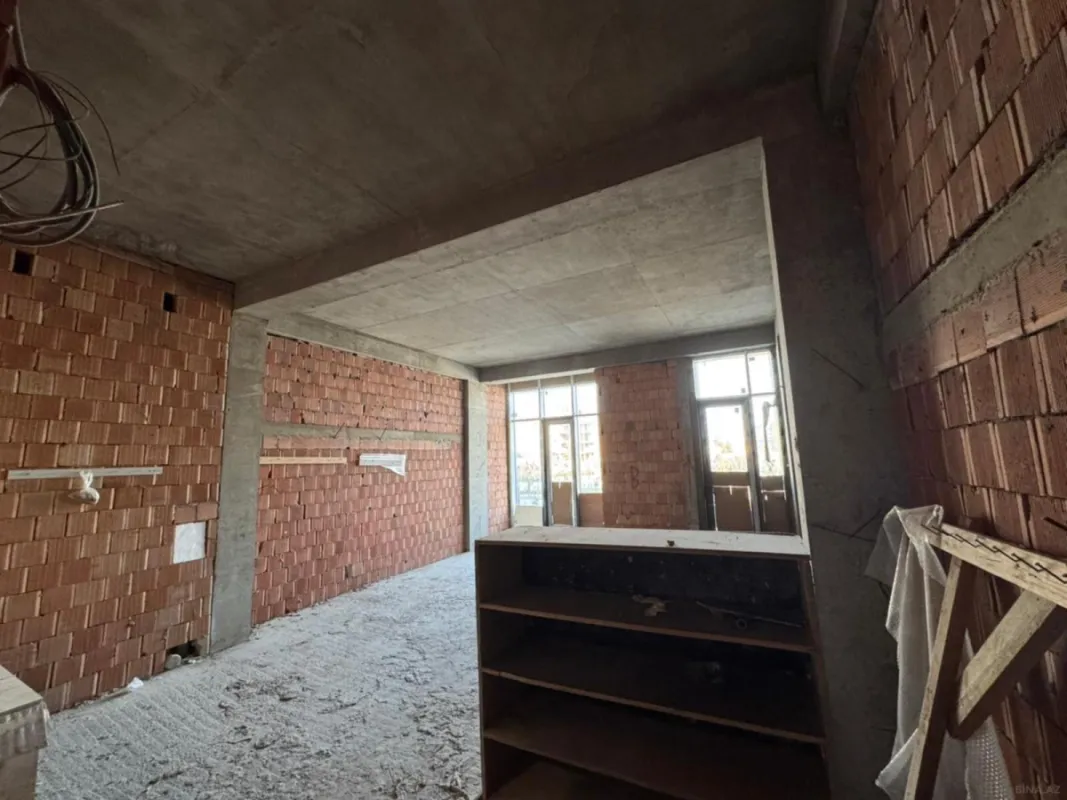 Satılır 2 otaqlı mənzil 72 m²