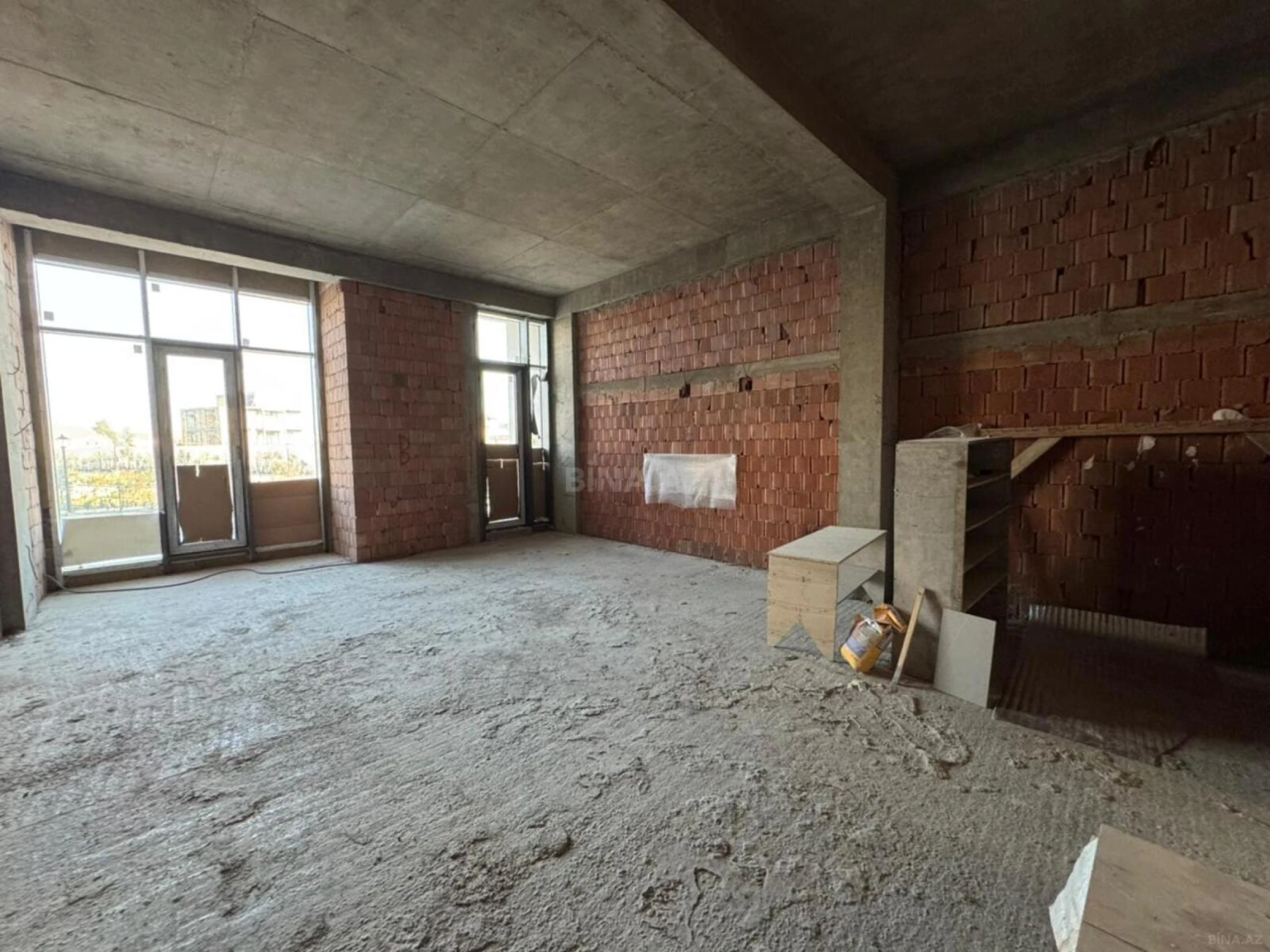 Satılır 2 otaqlı mənzil 72 m²