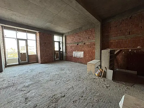 Satılır 2 otaqlı mənzil 72 m²