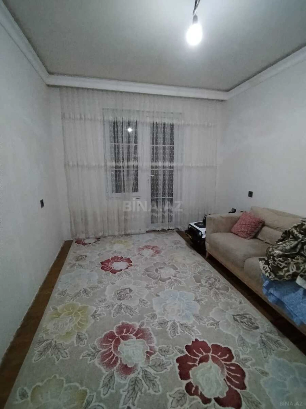 Satılır 5 otaqlı mənzil 100 m²
