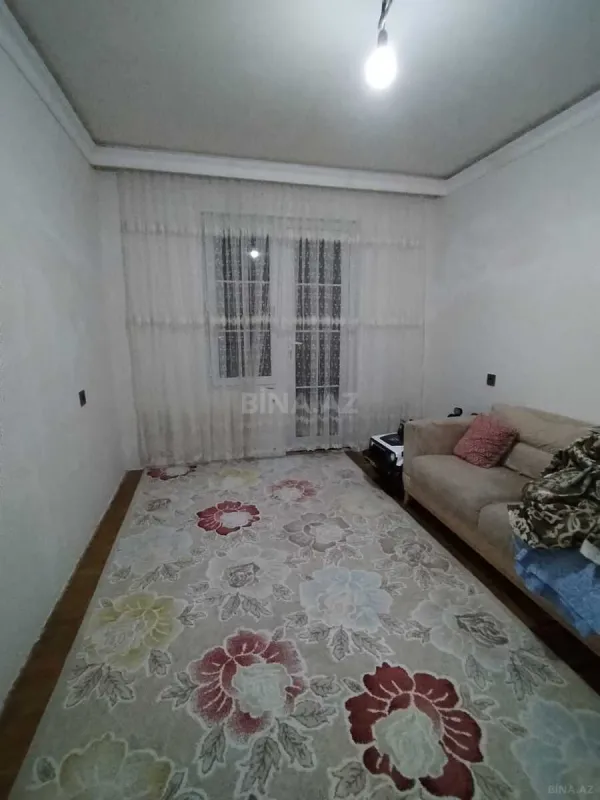 Satılır 5 otaqlı mənzil 100 m²