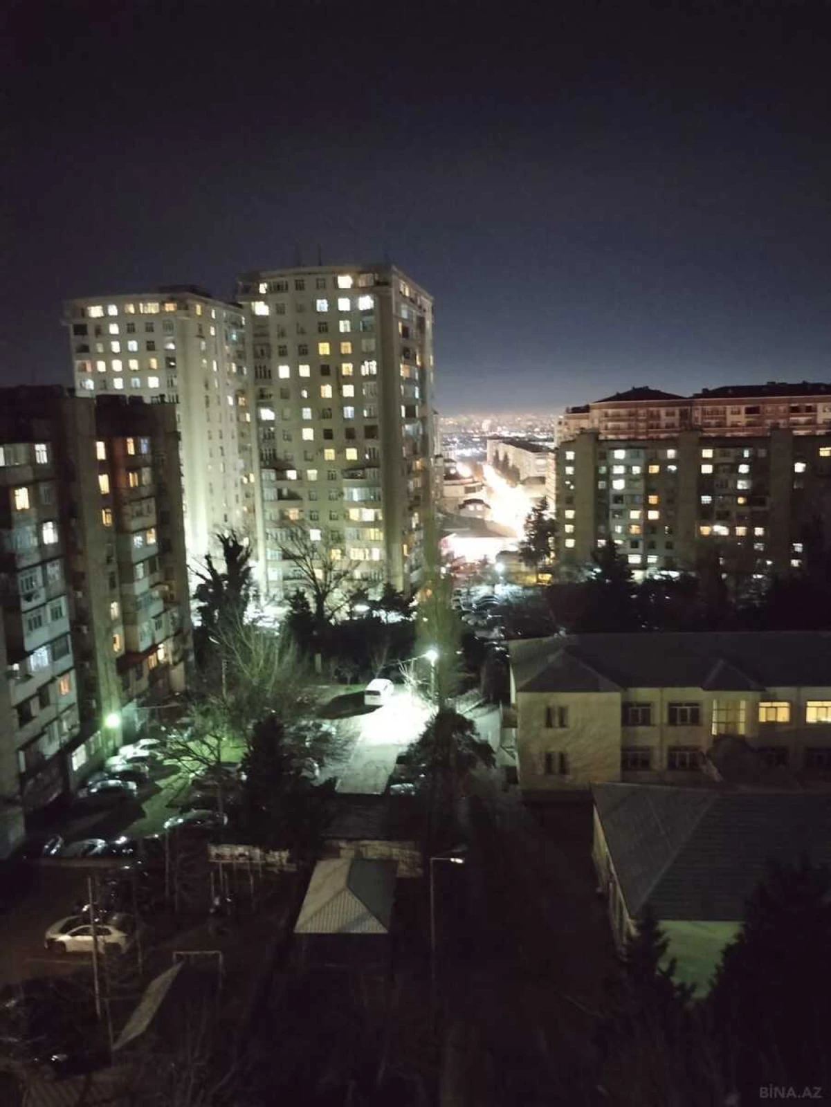 Satılır 5 otaqlı mənzil 100 m²