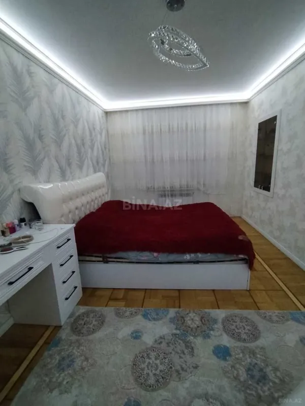 Satılır 5 otaqlı mənzil 100 m²