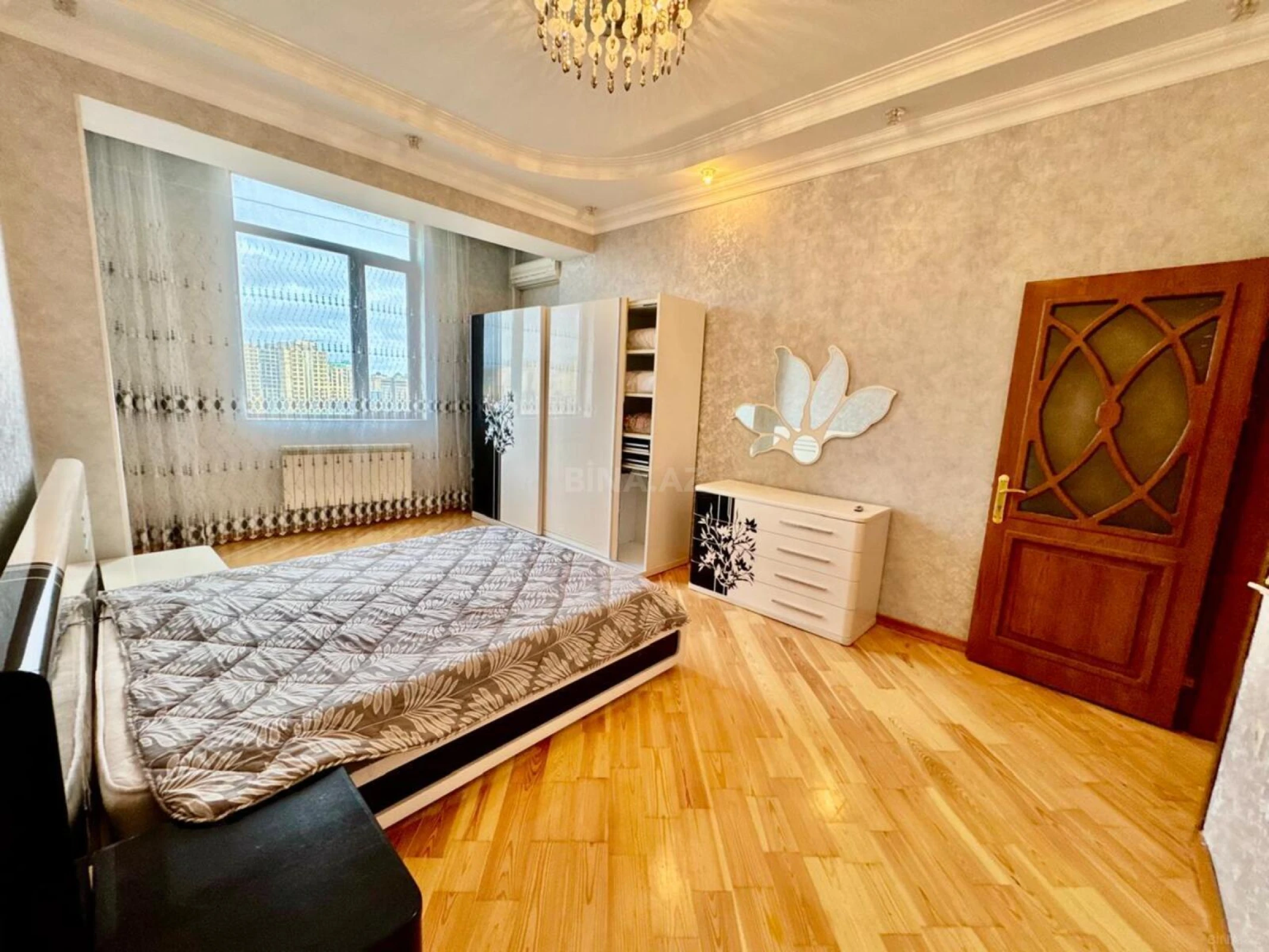Kirayə verilir 3 otaqlı mənzil 100 m²
