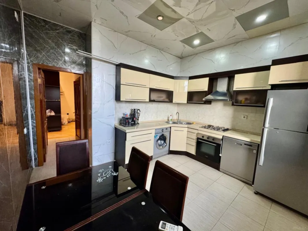 Kirayə verilir 3 otaqlı mənzil 100 m²