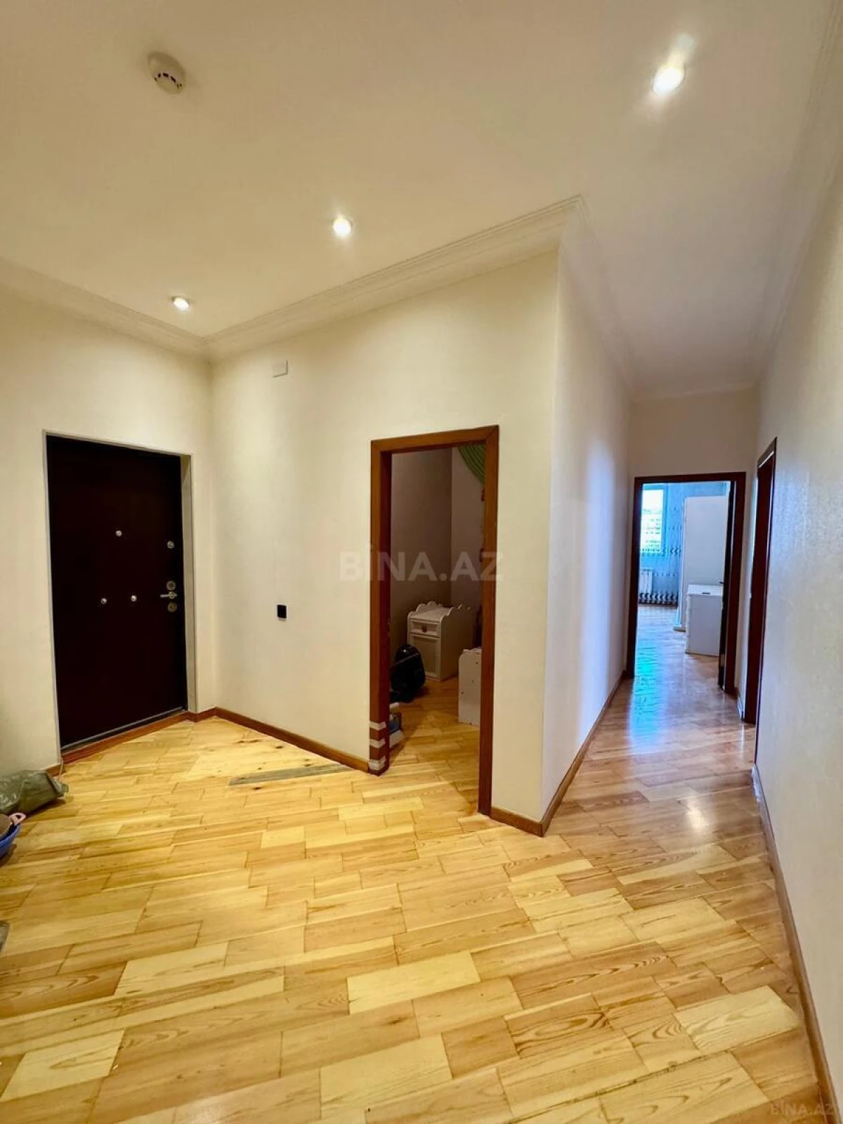 Kirayə verilir 3 otaqlı mənzil 100 m²
