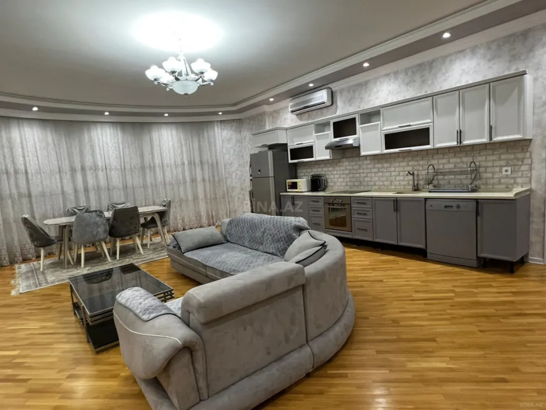 Kirayə verilir 3 otaqlı mənzil 134 m²