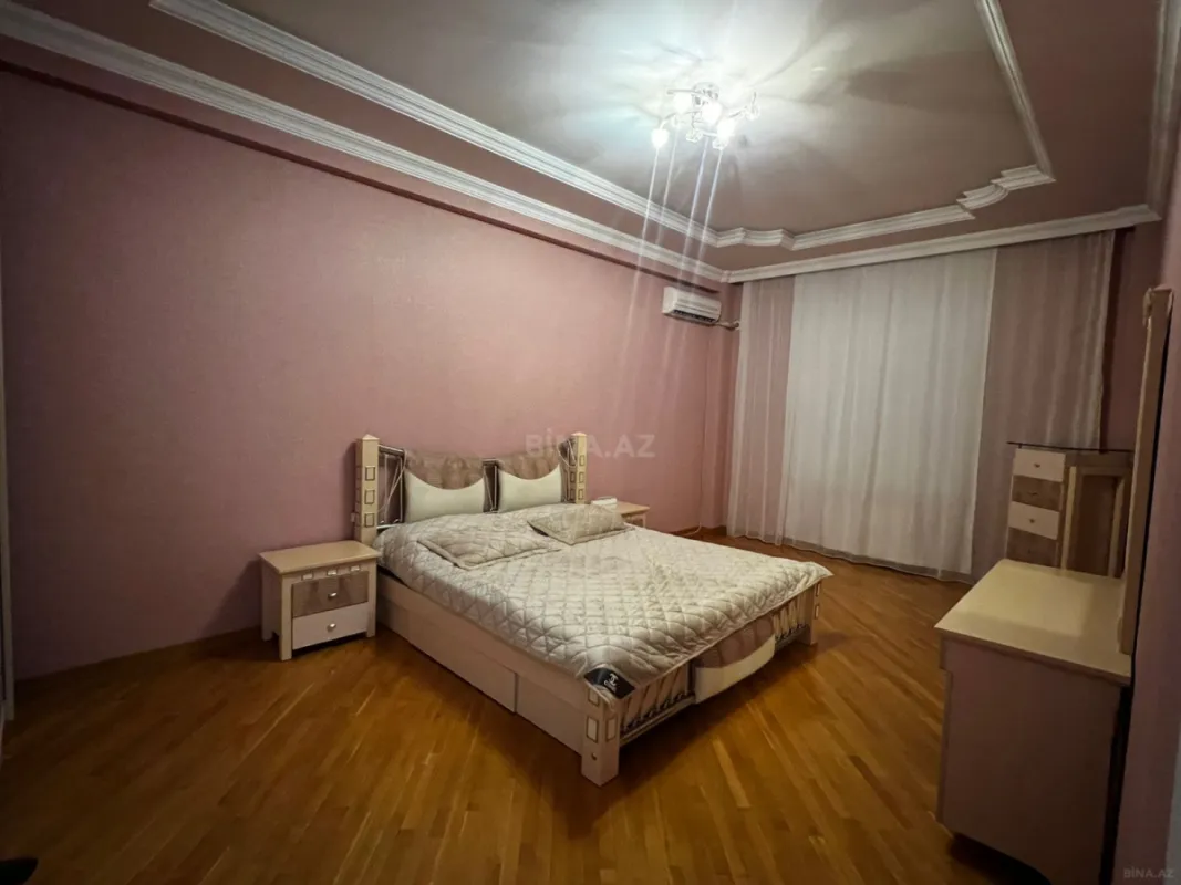 Kirayə verilir 3 otaqlı mənzil 134 m²
