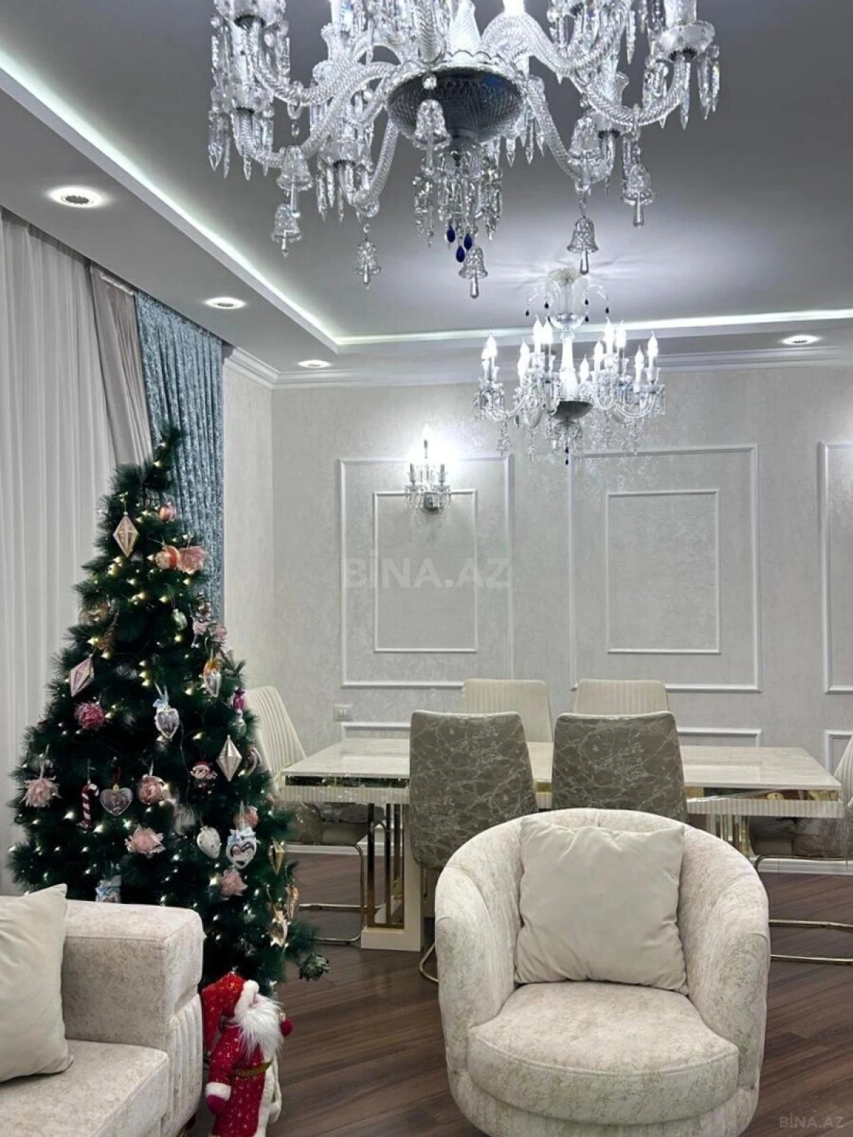 Satılır 3 otaqlı mənzil 148 m²